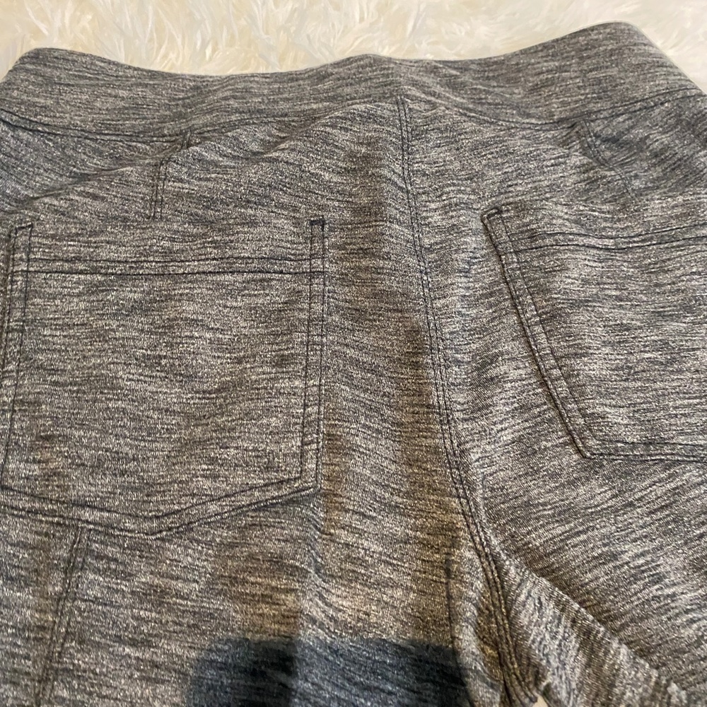 Athleta Gray Front and Back Pocket Straight Leg work-out Pants - Picture 4 of 6